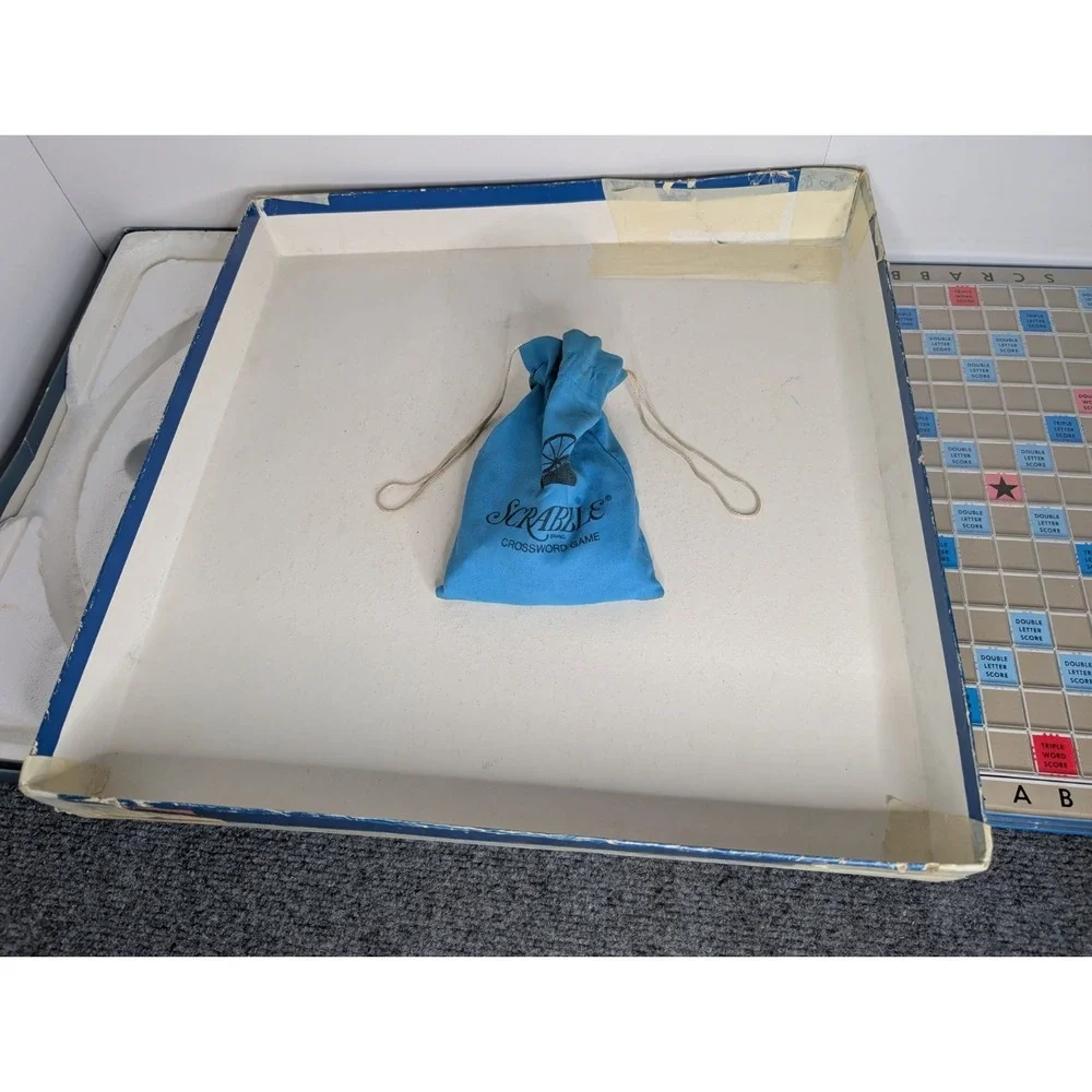 Vintage 1977 Scrabble Deluxe Edition Game Rotating Turntable 100% Complete